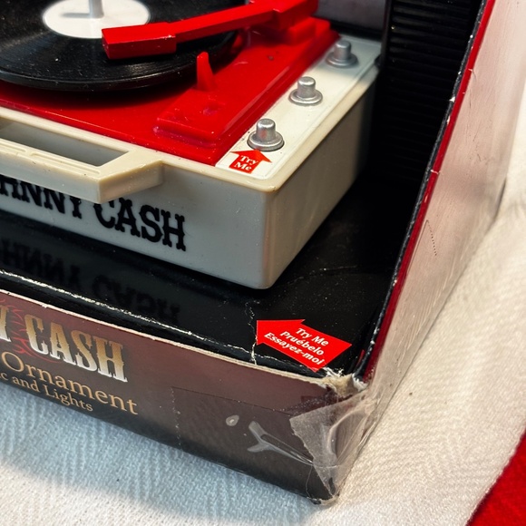 Johnny Cash I Walk the Line Ornament - Picture 3 of 6